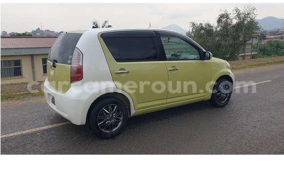 Sayi Na hannu Toyota Passo White Mota in Yaounde a Babban Kamaru