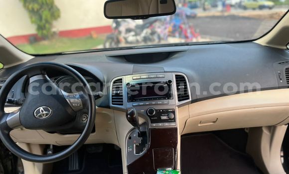 Sayi Na hannu Toyota Venza Black Mota in Yaounde a Babban Kamaru Sayi Na hannu Toyota Venza Black Mota in Yaounde a Babban Kamaru