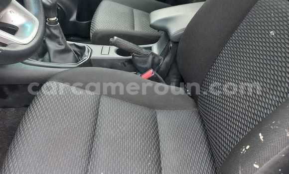 Acheter Occasion Voiture Toyota Hilux Blanc à Yaoundé, Central Cameroon Acheter Occasion Voiture Toyota Hilux Blanc à Yaoundé, Central Cameroon