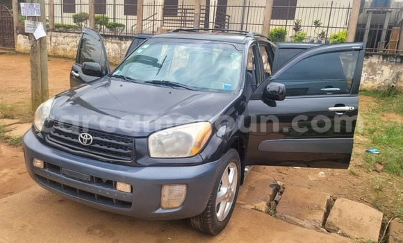 Sayi Na hannu Toyota RAV4 Azurfa Mota in Yaounde a Babban Kamaru