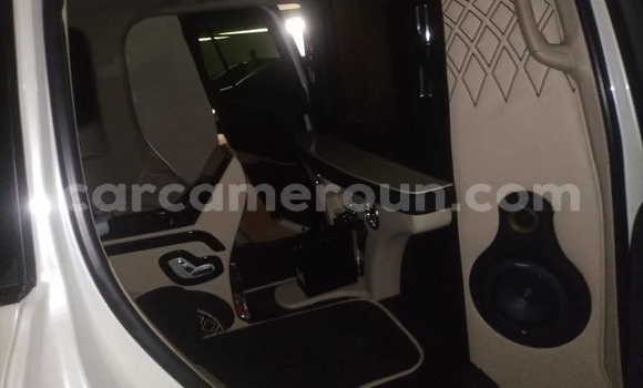 Sayi Na hannu Toyota Land Cruiser White Mota in Yaounde a Babban Kamaru Sayi Na hannu Toyota Land Cruiser White Mota in Yaounde a Babban Kamaru