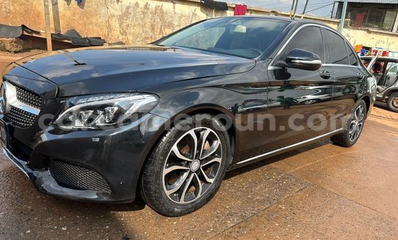 Sayi Na hannu Mercedes‒Benz C–Class Black Mota in Yaounde a Babban Kamaru Sayi Na hannu Mercedes‒Benz C–Class Black Mota in Yaounde a Babban Kamaru