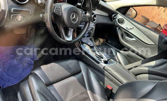 Sayi Na hannu Mercedes‒Benz C–Class Black Mota in Yaounde a Babban Kamaru Sayi Na hannu Mercedes‒Benz C–Class Black Mota in Yaounde a Babban Kamaru