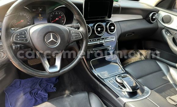 Sayi Na hannu Mercedes‒Benz C–Class Black Mota in Yaounde a Babban Kamaru Sayi Na hannu Mercedes‒Benz C–Class Black Mota in Yaounde a Babban Kamaru
