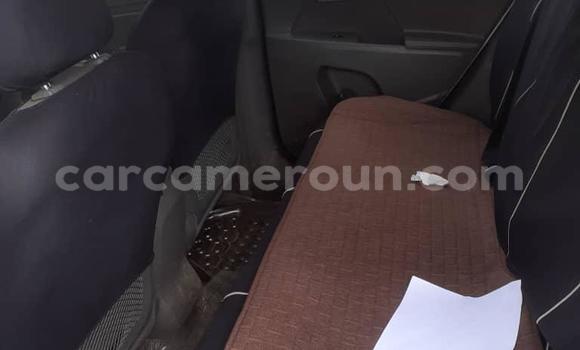 Sayi Na hannu Kia Sportage White Mota in Yaounde a Babban Kamaru Sayi Na hannu Kia Sportage White Mota in Yaounde a Babban Kamaru