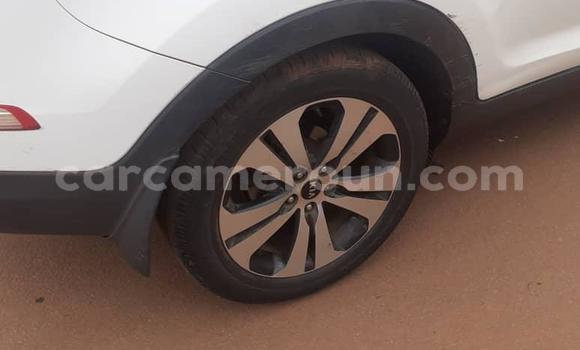 Sayi Na hannu Kia Sportage White Mota in Yaounde a Babban Kamaru Sayi Na hannu Kia Sportage White Mota in Yaounde a Babban Kamaru