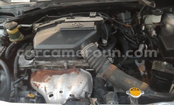 Sayi Na hannu Toyota RAV4 Azurfa Mota in Yaounde a Babban Kamaru Sayi Na hannu Toyota RAV4 Azurfa Mota in Yaounde a Babban Kamaru