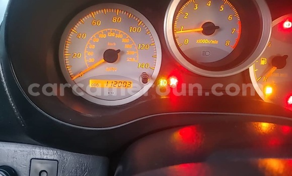 Sayi Na hannu Toyota RAV4 Azurfa Mota in Yaounde a Babban Kamaru Sayi Na hannu Toyota RAV4 Azurfa Mota in Yaounde a Babban Kamaru