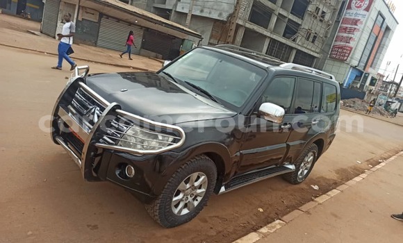 Sayi Na hannu Mitsubishi Pajero Black Mota in Yaounde a Babban Kamaru Sayi Na hannu Mitsubishi Pajero Black Mota in Yaounde a Babban Kamaru