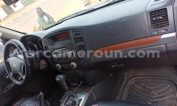 Sayi Na hannu Mitsubishi Pajero Black Mota in Yaounde a Babban Kamaru Sayi Na hannu Mitsubishi Pajero Black Mota in Yaounde a Babban Kamaru