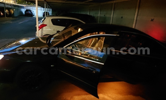 Sayi Na hannu Peugeot 607 Black Mota in Douala a Ƙasar Kamaru