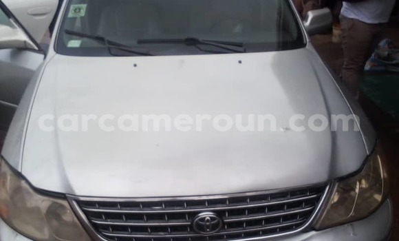 Sayi Na hannu Toyota Avalon Azurfa Mota in Douala a Ƙasar Kamaru Sayi Na hannu Toyota Avalon Azurfa Mota in Douala a Ƙasar Kamaru