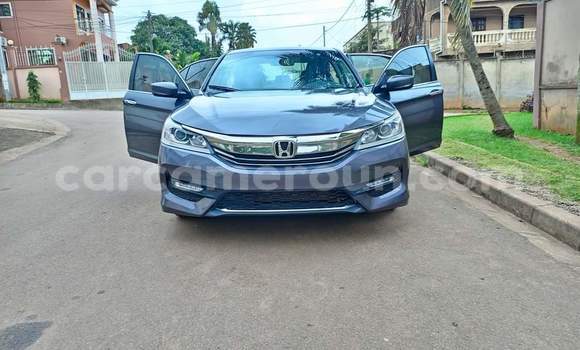 Sayi Na hannu Honda Accord Azurfa Mota in Yaounde a Babban Kamaru Sayi Na hannu Honda Accord Azurfa Mota in Yaounde a Babban Kamaru