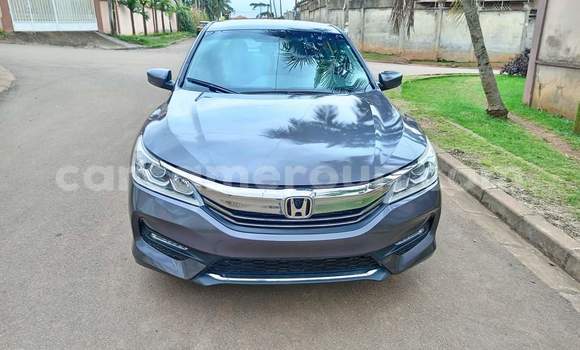 Sayi Na hannu Honda Accord Azurfa Mota in Yaounde a Babban Kamaru Sayi Na hannu Honda Accord Azurfa Mota in Yaounde a Babban Kamaru