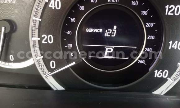 Sayi Na hannu Honda Accord Azurfa Mota in Yaounde a Babban Kamaru Sayi Na hannu Honda Accord Azurfa Mota in Yaounde a Babban Kamaru