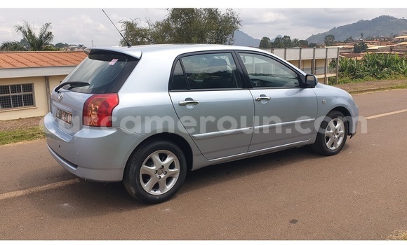 Acheter Occasion Voiture Toyota Runx Bleu à Yaoundé, Central Cameroon Acheter Occasion Voiture Toyota Runx Bleu à Yaoundé, Central Cameroon