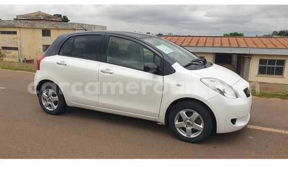 Acheter Occasion Voiture Toyota Vitz Blanc à Yaoundé, Central Cameroon Acheter Occasion Voiture Toyota Vitz Blanc à Yaoundé, Central Cameroon