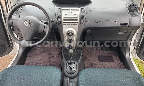 Acheter Occasion Voiture Toyota Vitz Blanc à Yaoundé, Central Cameroon Acheter Occasion Voiture Toyota Vitz Blanc à Yaoundé, Central Cameroon