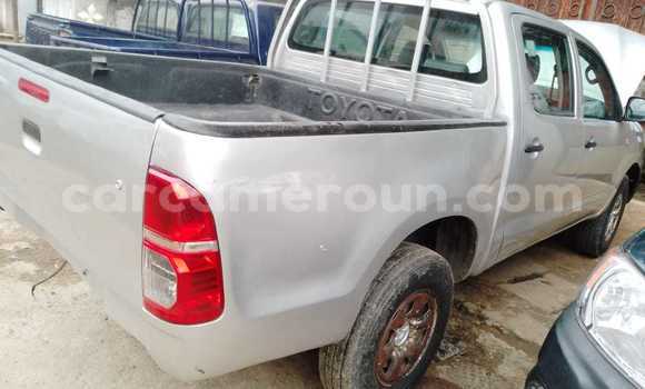 Acheter Occasion Voiture Toyota Hilux Bleu à Douala, Littoral Cameroon Acheter Occasion Voiture Toyota Hilux Bleu à Douala, Littoral Cameroon