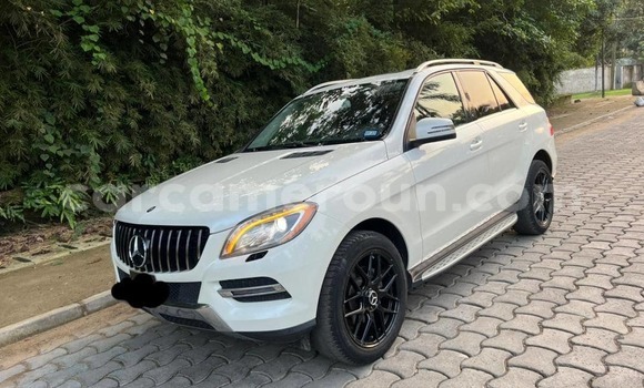 Acheter Occasion Voiture Mercedes‒Benz ML–Class Blanc à Yaoundé, Central Cameroon Acheter Occasion Voiture Mercedes‒Benz ML–Class Blanc à Yaoundé, Central Cameroon