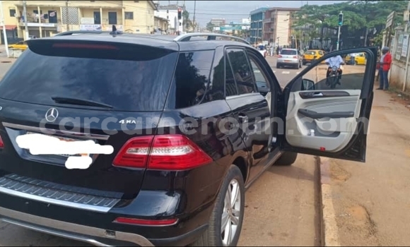 Acheter Occasion Voiture Mercedes‒Benz ML–Class Noir à Yaoundé, Central Cameroon Acheter Occasion Voiture Mercedes‒Benz ML–Class Noir à Yaoundé, Central Cameroon
