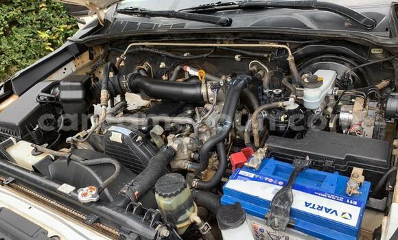 Acheter Occasion Voiture Toyota Hiluxe VIGO Blanc à Yaoundé, Central Cameroon Acheter Occasion Voiture Toyota Hiluxe VIGO Blanc à Yaoundé, Central Cameroon