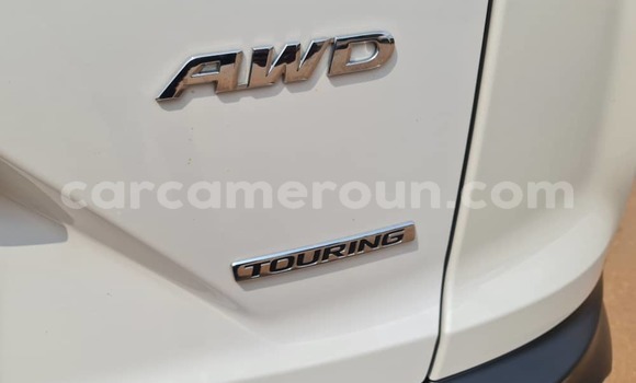 Buy Used Honda CR–V White Car in Yaounde in Central Cameroon Buy Used Honda CR–V White Car in Yaounde in Central Cameroon