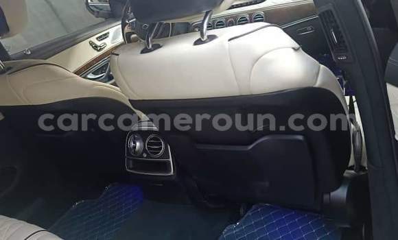 Sayi Na hannu Mercedes‒Benz Maybach S-klasse Azurfa Mota in Yaounde a Babban Kamaru Sayi Na hannu Mercedes‒Benz Maybach S-klasse Azurfa Mota in Yaounde a Babban Kamaru