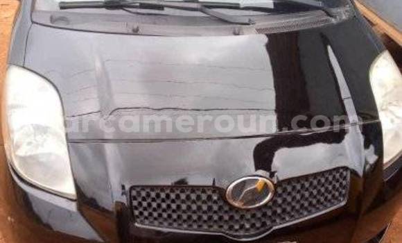 Sayi Na hannu Toyota Yaris Black Mota in Yaounde a Babban Kamaru