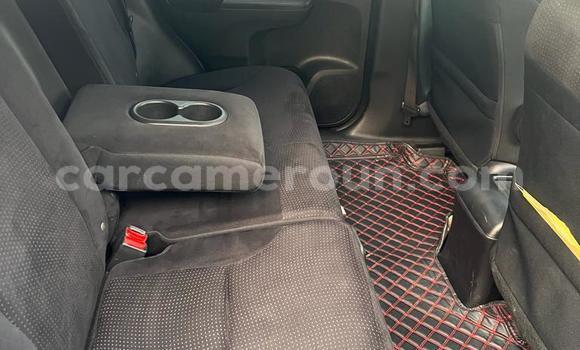 Sayi Na hannu Honda CR–V Azurfa Mota in Douala a Ƙasar Kamaru Sayi Na hannu Honda CR–V Azurfa Mota in Douala a Ƙasar Kamaru