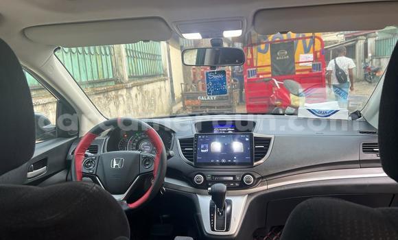 Sayi Na hannu Honda CR–V Azurfa Mota in Douala a Ƙasar Kamaru Sayi Na hannu Honda CR–V Azurfa Mota in Douala a Ƙasar Kamaru