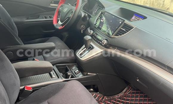 Sayi Na hannu Honda CR–V Azurfa Mota in Douala a Ƙasar Kamaru Sayi Na hannu Honda CR–V Azurfa Mota in Douala a Ƙasar Kamaru