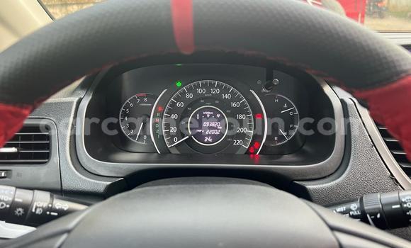 Sayi Na hannu Honda CR–V Azurfa Mota in Douala a Ƙasar Kamaru Sayi Na hannu Honda CR–V Azurfa Mota in Douala a Ƙasar Kamaru