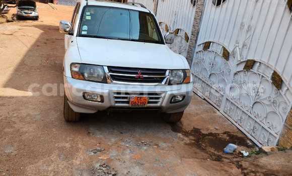 Sayi Na hannu Mitsubishi Montero White Mota in Yaounde a Babban Kamaru Sayi Na hannu Mitsubishi Montero White Mota in Yaounde a Babban Kamaru