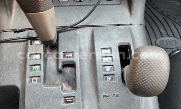 Sayi Na hannu Mitsubishi Montero White Mota in Yaounde a Babban Kamaru Sayi Na hannu Mitsubishi Montero White Mota in Yaounde a Babban Kamaru