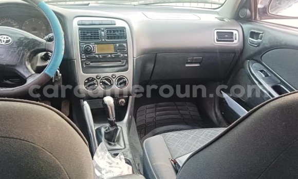 Sayi Na hannu Toyota Avensis Azurfa Mota in Yaounde a Babban Kamaru Sayi Na hannu Toyota Avensis Azurfa Mota in Yaounde a Babban Kamaru