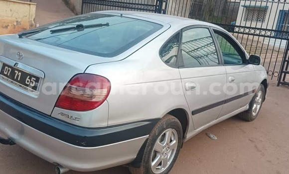 Sayi Na hannu Toyota Avensis Azurfa Mota in Yaounde a Babban Kamaru Sayi Na hannu Toyota Avensis Azurfa Mota in Yaounde a Babban Kamaru