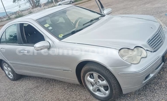 Acheter Occasion Voiture Mercedes-Benz C-Classe Gris à Yaoundé, Central Cameroon Acheter Occasion Voiture Mercedes-Benz C-Classe Gris à Yaoundé, Central Cameroon