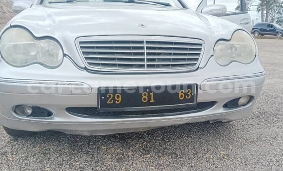 Acheter Occasion Voiture Mercedes-Benz C-Classe Gris à Yaoundé, Central Cameroon Acheter Occasion Voiture Mercedes-Benz C-Classe Gris à Yaoundé, Central Cameroon
