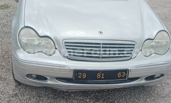 Acheter Occasion Voiture Mercedes-Benz C-Classe Gris à Yaoundé, Central Cameroon Acheter Occasion Voiture Mercedes-Benz C-Classe Gris à Yaoundé, Central Cameroon