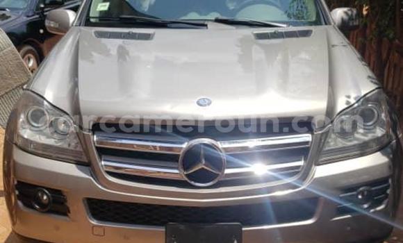 Sayi Na hannu Mercedes‒Benz GLE Azurfa Mota in Yaounde a Babban Kamaru Sayi Na hannu Mercedes‒Benz GLE Azurfa Mota in Yaounde a Babban Kamaru