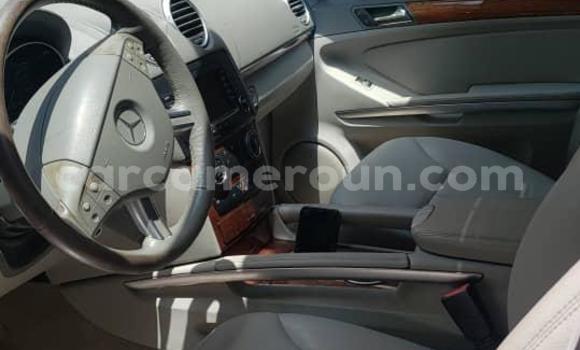 Sayi Na hannu Mercedes‒Benz GLE Azurfa Mota in Yaounde a Babban Kamaru Sayi Na hannu Mercedes‒Benz GLE Azurfa Mota in Yaounde a Babban Kamaru