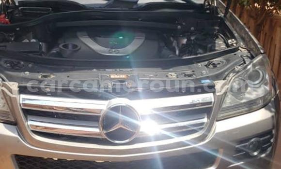 Sayi Na hannu Mercedes‒Benz GLE Azurfa Mota in Yaounde a Babban Kamaru Sayi Na hannu Mercedes‒Benz GLE Azurfa Mota in Yaounde a Babban Kamaru