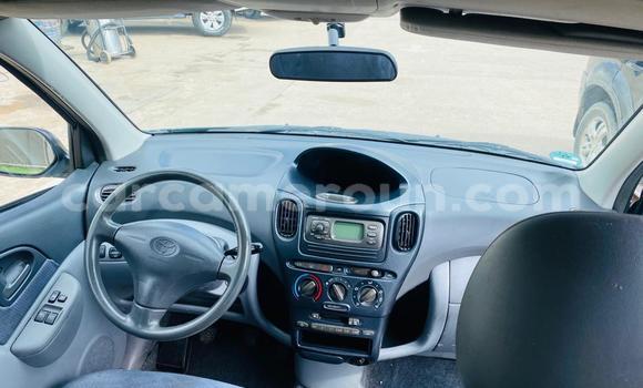 Sayi Imported Toyota Yaris Verso Green Mota in Douala a Ƙasar Kamaru Sayi Imported Toyota Yaris Verso Green Mota in Douala a Ƙasar Kamaru