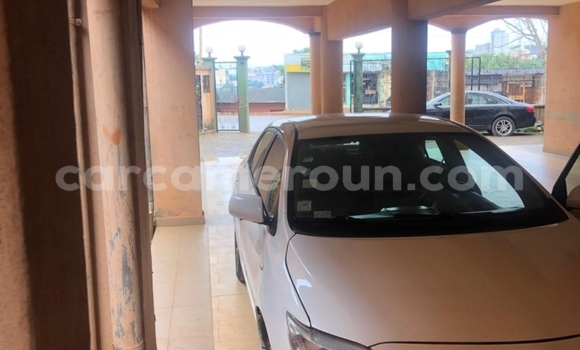 Acheter Occasion Voiture Toyota Corolla Blanc à Yaoundé, Central Cameroon Acheter Occasion Voiture Toyota Corolla Blanc à Yaoundé, Central Cameroon