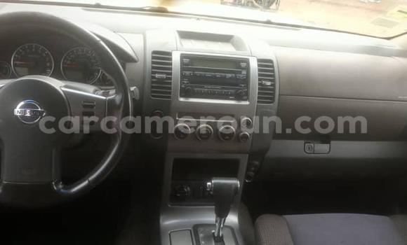 Sayi Na hannu Nissan Pathfinder Azurfa Mota in Yaounde a Babban Kamaru Sayi Na hannu Nissan Pathfinder Azurfa Mota in Yaounde a Babban Kamaru