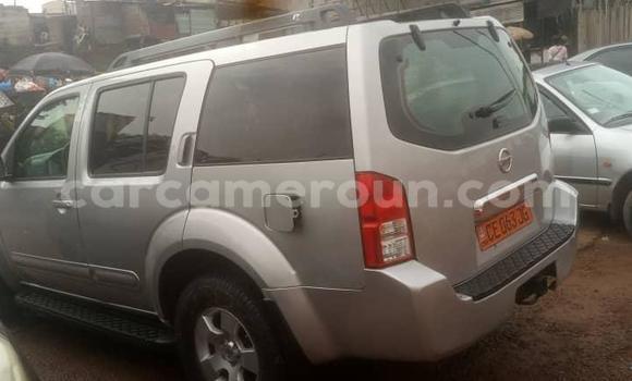 Sayi Na hannu Nissan Pathfinder Azurfa Mota in Yaounde a Babban Kamaru Sayi Na hannu Nissan Pathfinder Azurfa Mota in Yaounde a Babban Kamaru