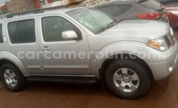 Sayi Na hannu Nissan Pathfinder Azurfa Mota in Yaounde a Babban Kamaru Sayi Na hannu Nissan Pathfinder Azurfa Mota in Yaounde a Babban Kamaru