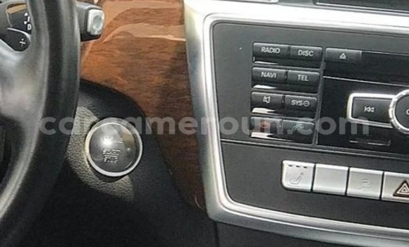 Sayi Na hannu Mercedes‒Benz ML–Class Azurfa Mota in Yaounde a Babban Kamaru Sayi Na hannu Mercedes‒Benz ML–Class Azurfa Mota in Yaounde a Babban Kamaru