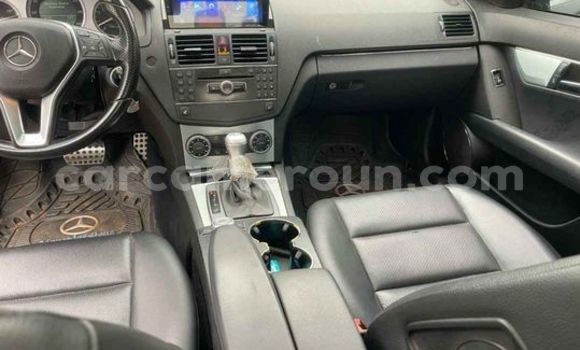 Acheter Occasion Voiture Mercedes Viano Noir à Yaoundé, Central Cameroon Acheter Occasion Voiture Mercedes Viano Noir à Yaoundé, Central Cameroon